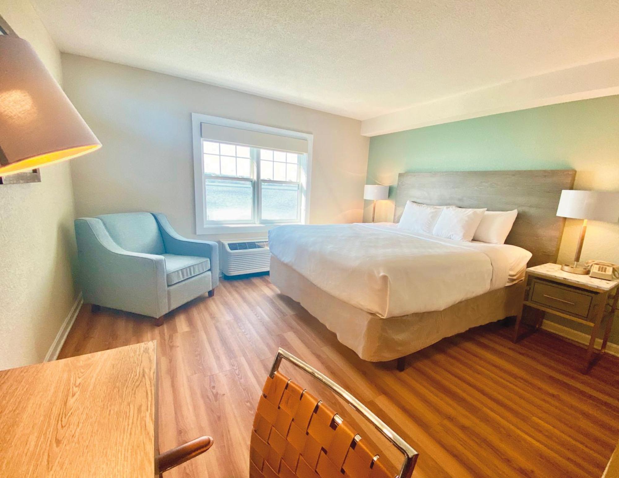 Executive Double King Suite with Living Room - Suites Building
